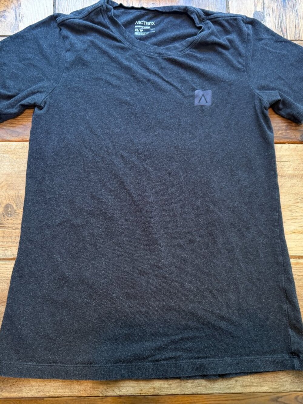 Arc'teryx A Squared T-Shirt Short Sleeve Women's Dark Gray Grey T-Shirt Size XS